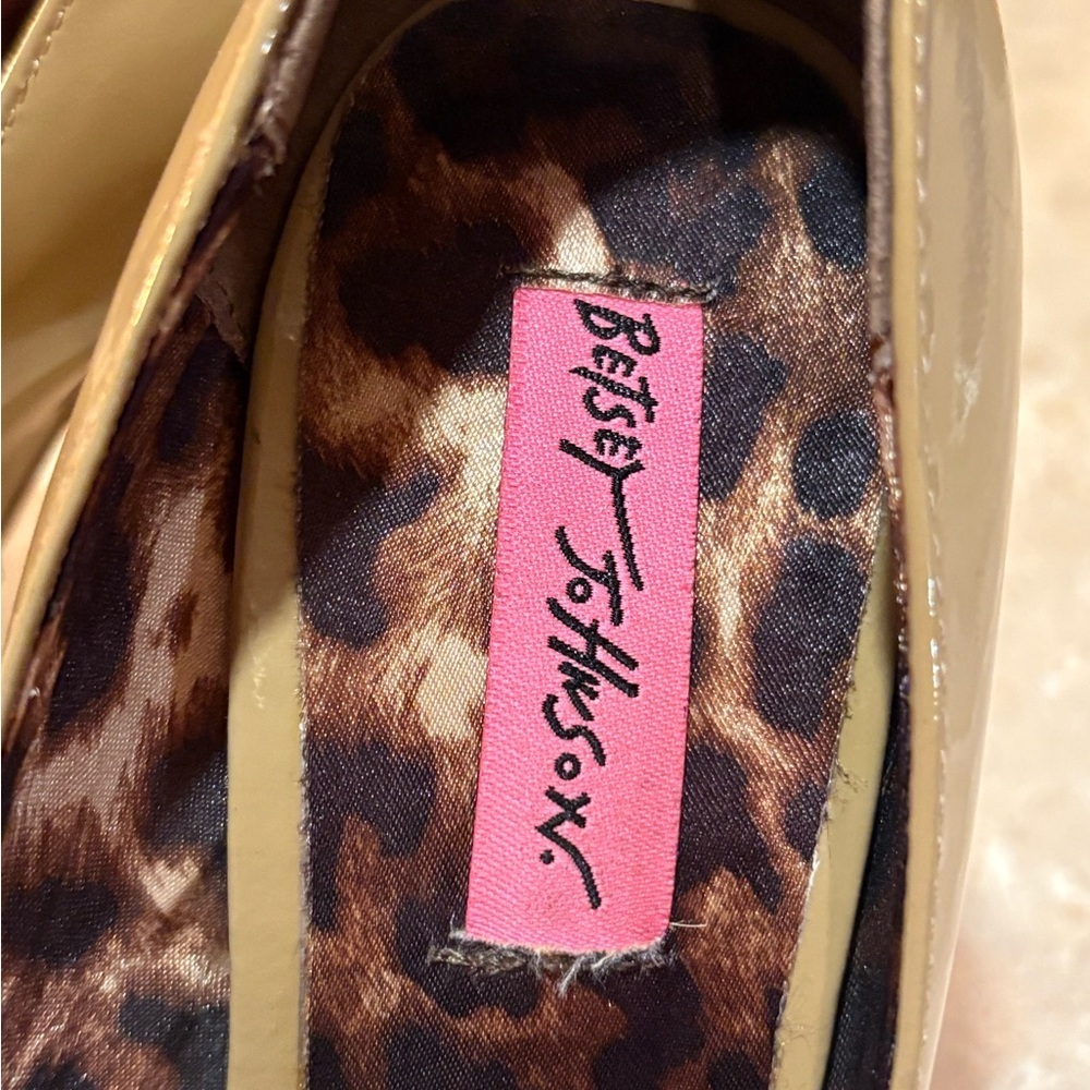 Betsey Johnson Glossy Tan 3” Heels - Picture 3 of 13